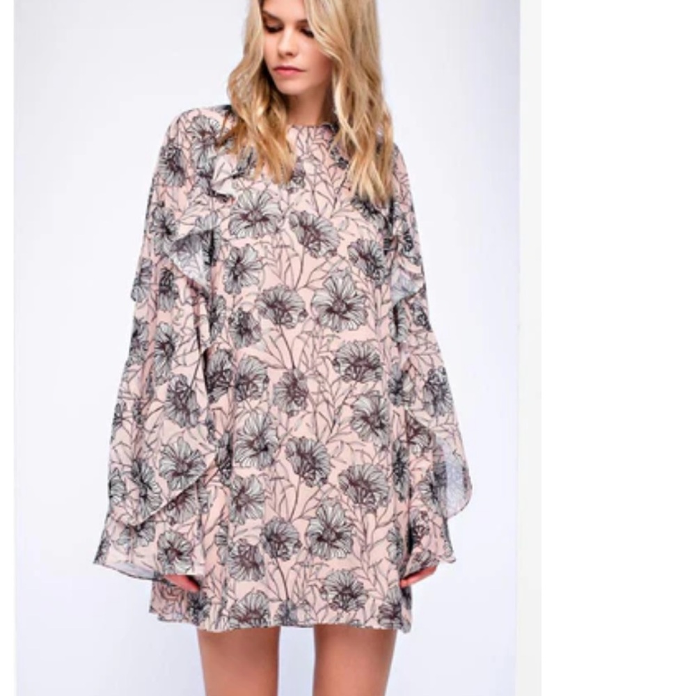 HD in Paris Anthropologie Floral Ruffle Bell Sleeves Pink Crepe Shift Dress S